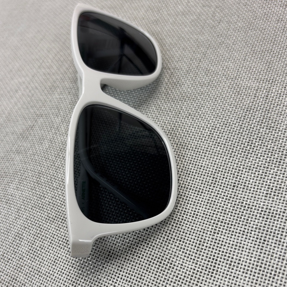 Arnette Womens Fashion Square Rectangle Sunglasses